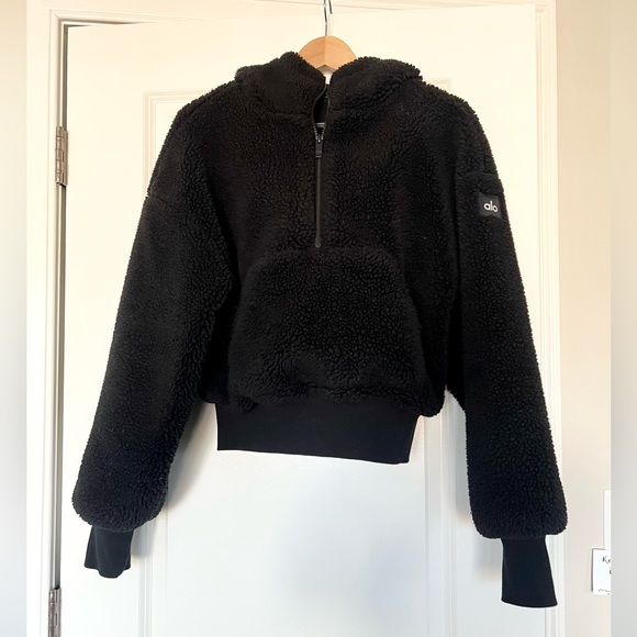 ALO Yoga Jackets & Blazers - ALO Yoga Sherpa Quarter Zip Hoodie